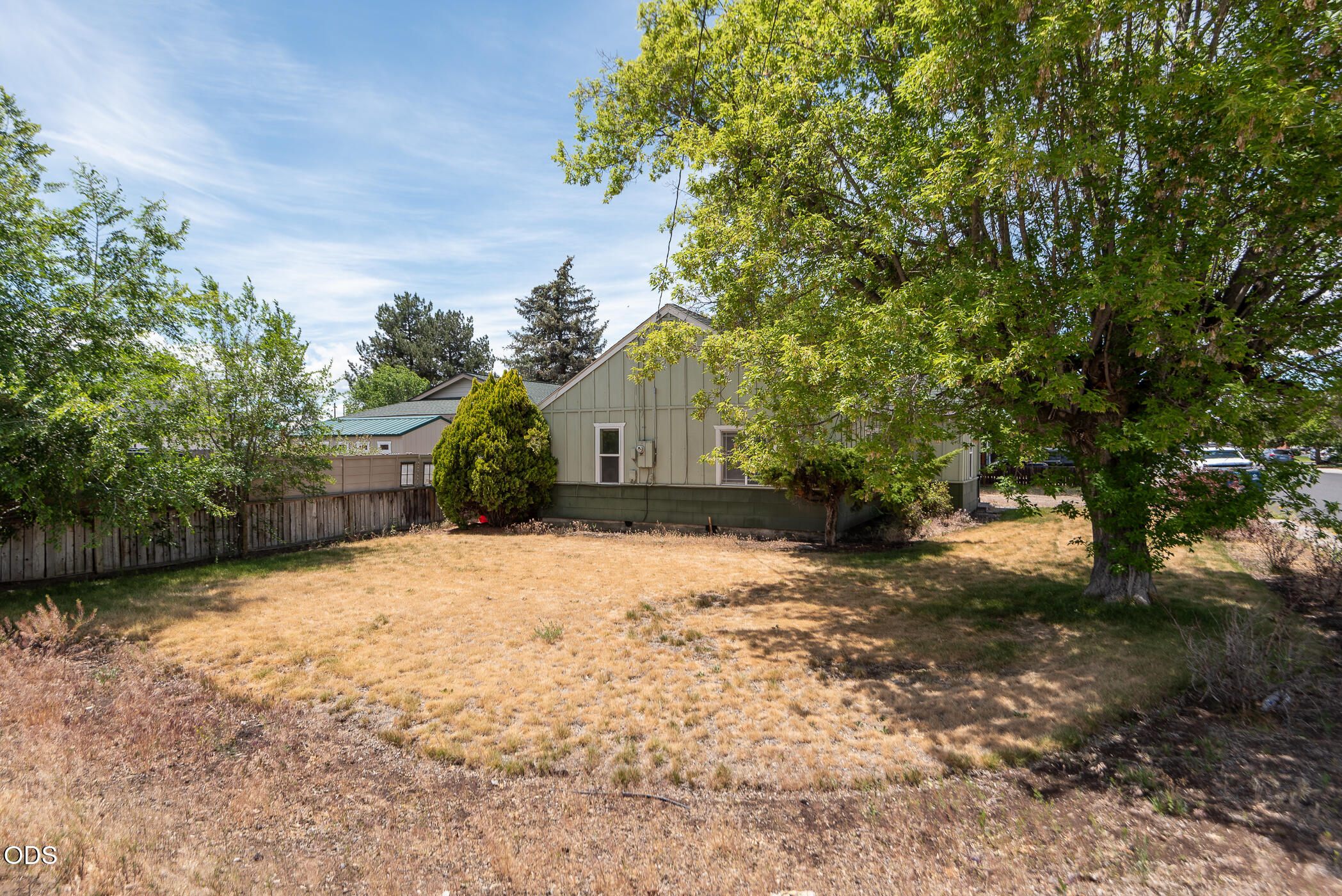 108 NW Dogwood Avenue
