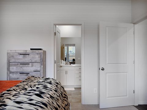 Tiny photo for 5229 Amberview Lane, Klamath Falls, OR 97603 (MLS # 220219806)