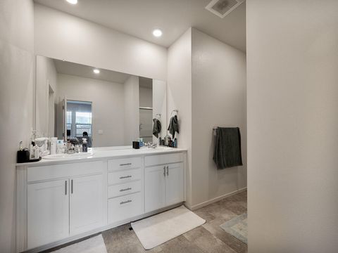 Tiny photo for 5229 Amberview Lane, Klamath Falls, OR 97603 (MLS # 220219806)