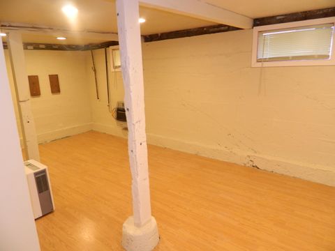 Tiny photo for 2415 California Avenue, Klamath Falls, OR 97601 (MLS # 220212362)