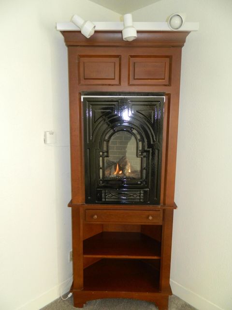 Tiny photo for 2415 California Avenue, Klamath Falls, OR 97601 (MLS # 220212362)