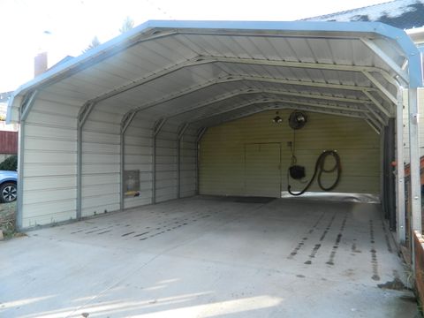 Tiny photo for 2415 California Avenue, Klamath Falls, OR 97601 (MLS # 220212362)