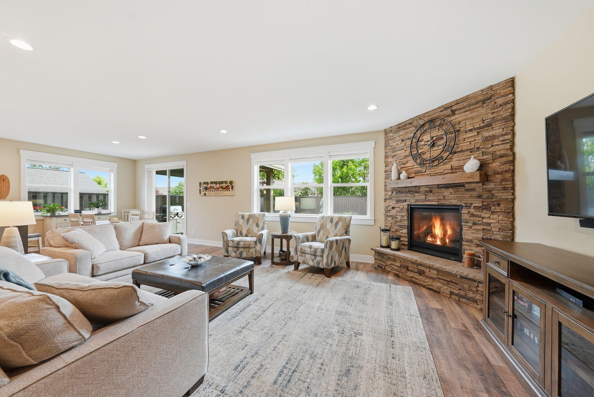 2714 NW 23rd Loop