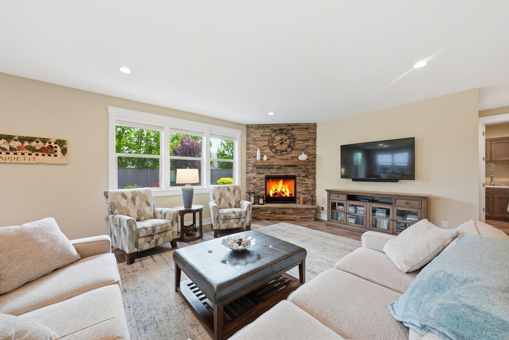 2714 NW 23rd Loop