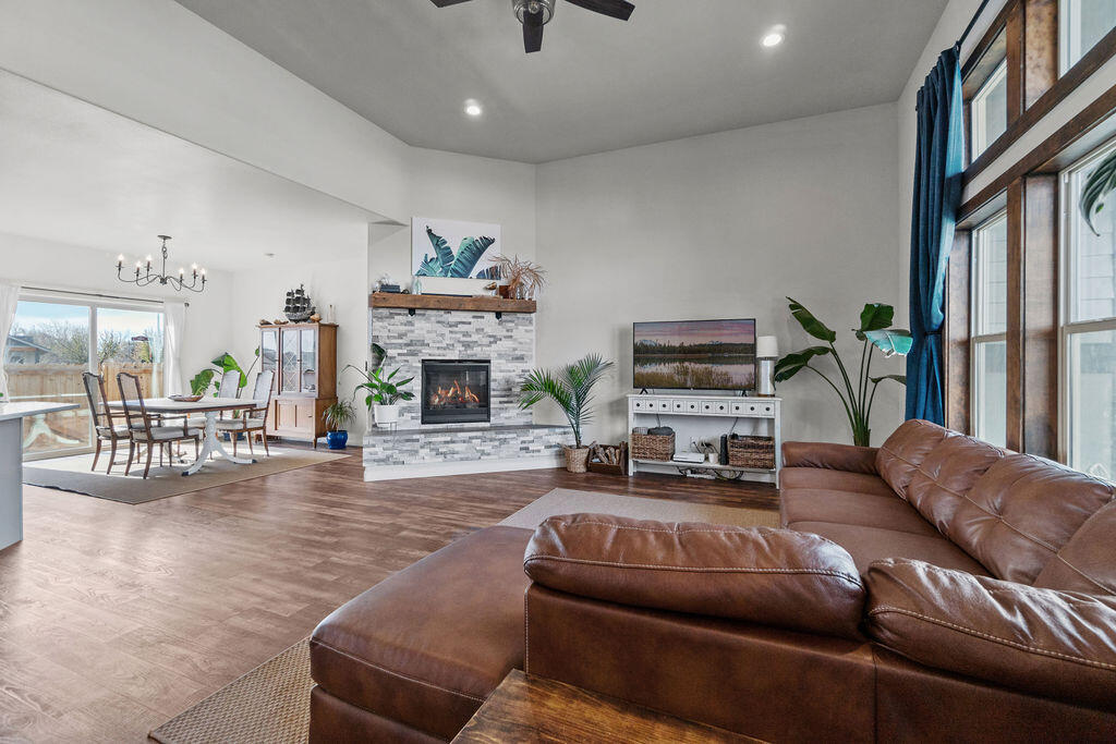 Ironhorse - Residential