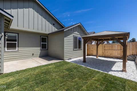Tiny photo for 2346 NW Teak Place NW, Redmond, OR 97756 (MLS # 220225095)