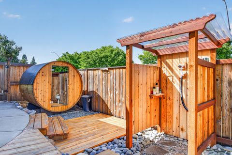 Tiny photo for 2011 Spruce Way, Medford, OR 97501 (MLS # 220220160)