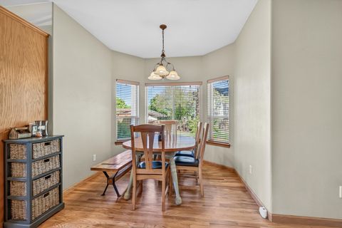 Tiny photo for 2011 Spruce Way, Medford, OR 97501 (MLS # 220220160)