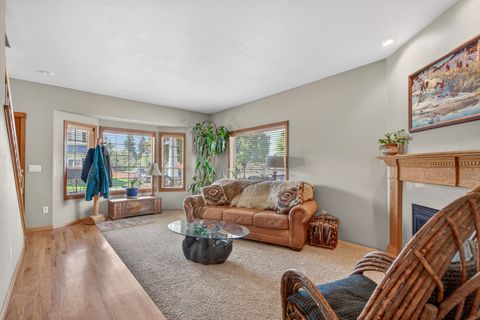 Tiny photo for 2011 Spruce Way, Medford, OR 97501 (MLS # 220220160)