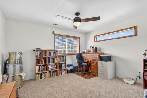 Tiny photo for 2011 Spruce Way, Medford, OR 97501 (MLS # 220220160)