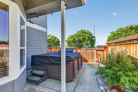 Tiny photo for 2011 Spruce Way, Medford, OR 97501 (MLS # 220220160)