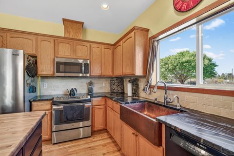 Tiny photo for 2011 Spruce Way, Medford, OR 97501 (MLS # 220220160)