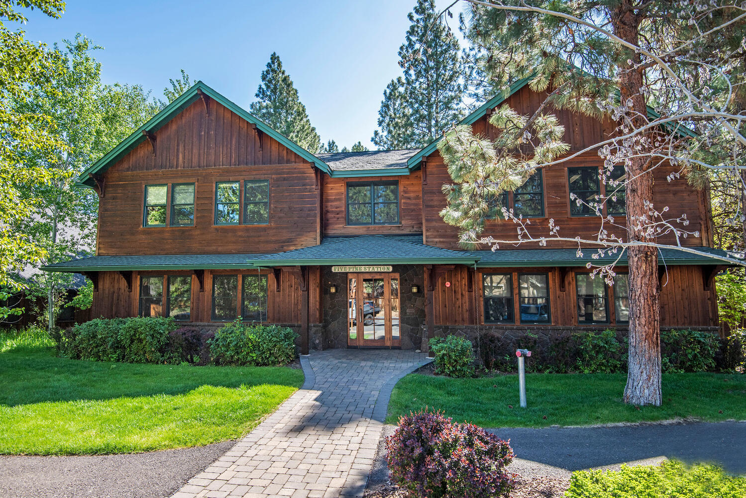 Fivepine - Commercial Sale