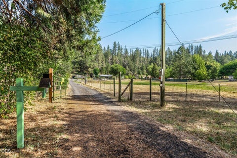 Tiny photo for 27225 OR-62, Trail, OR 97541 (MLS # 220226303)