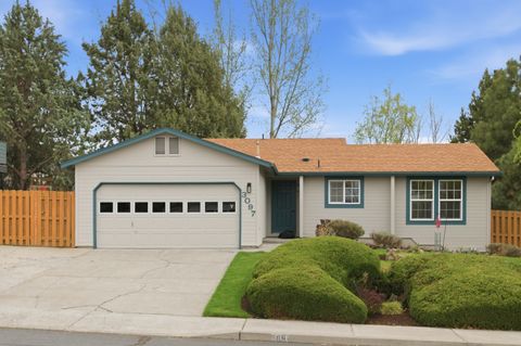 Photo of 3097 NE Barrington Court, Bend, OR 97701 (MLS # 220220076)