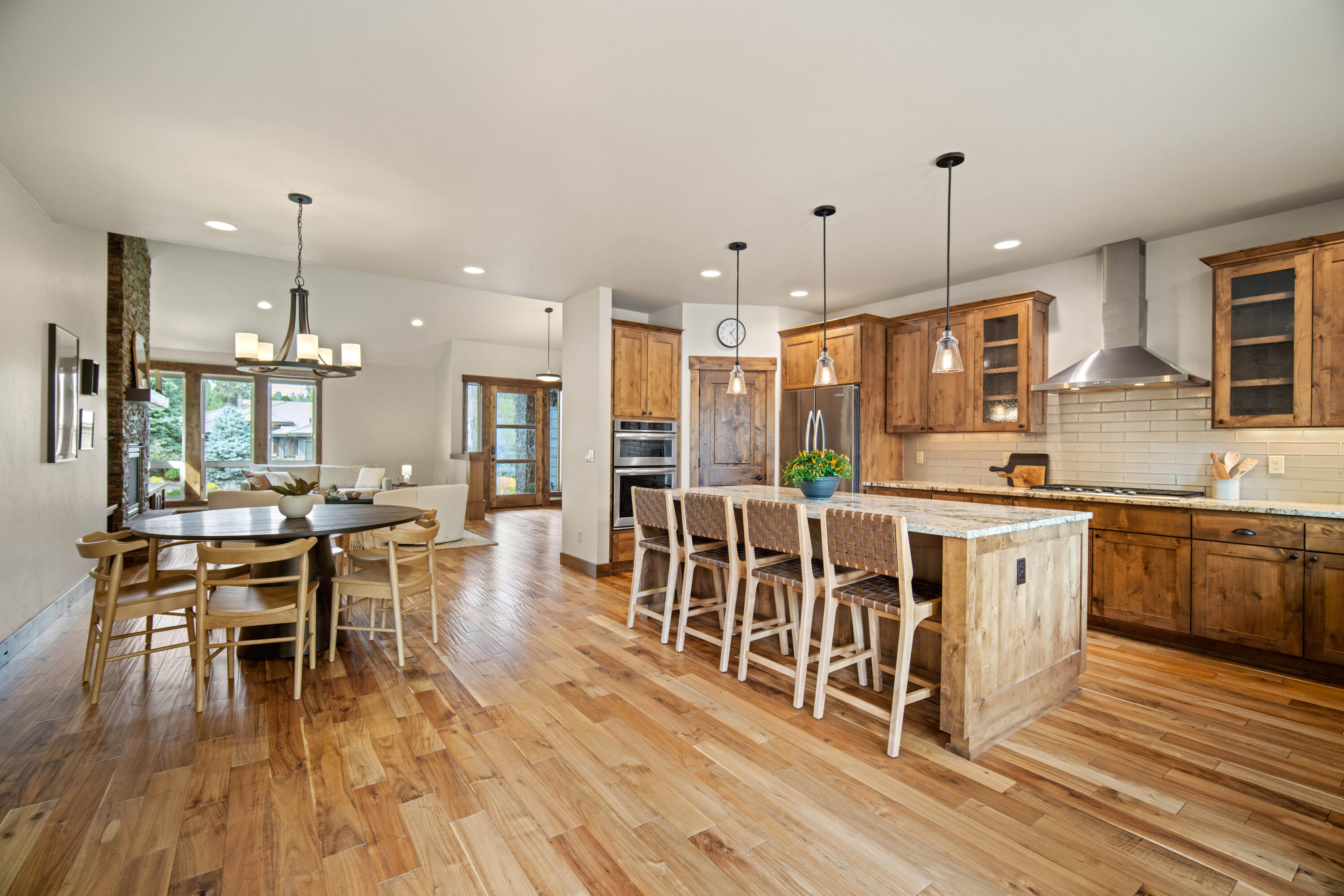 Broken Top - Residential