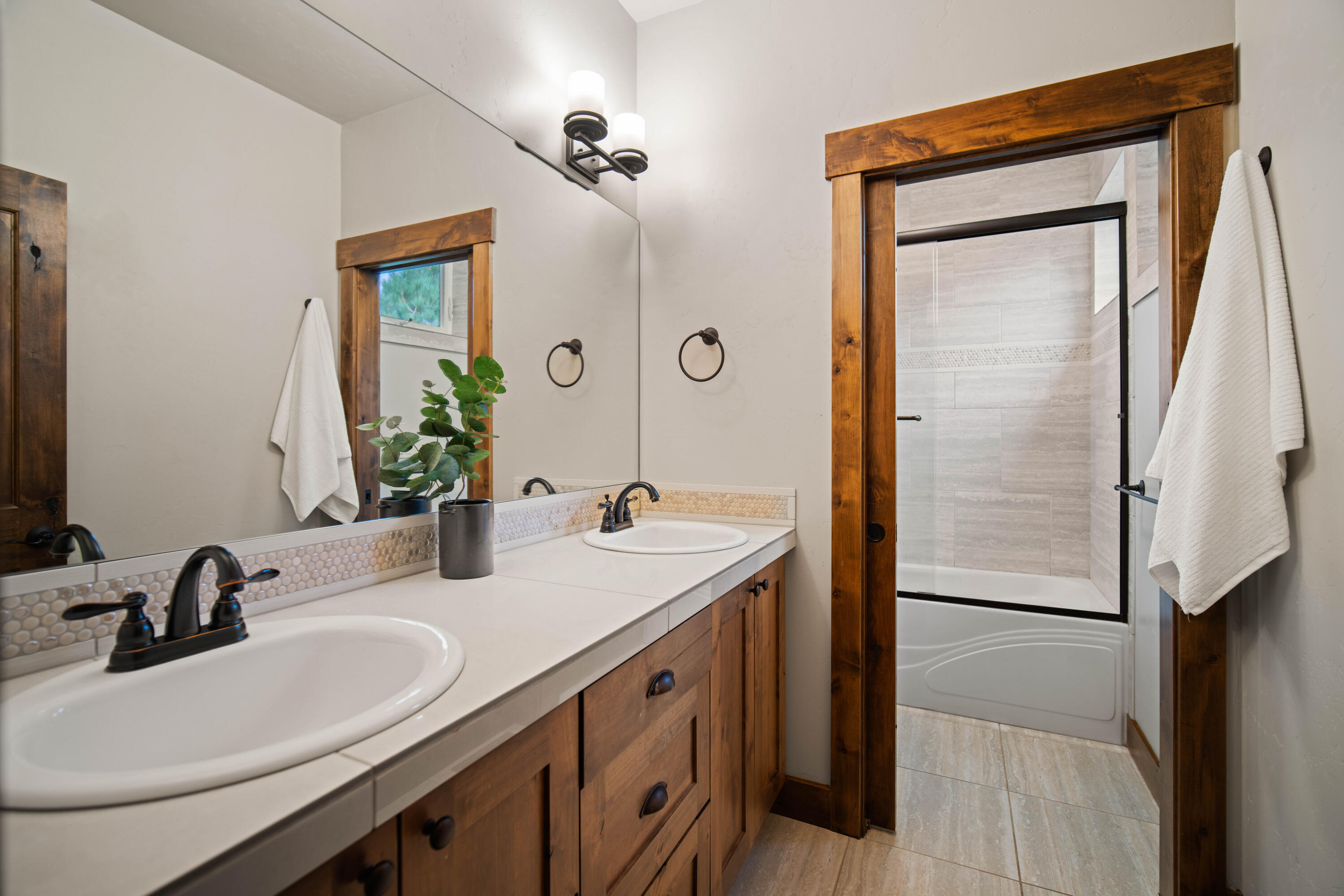 Broken Top - Residential