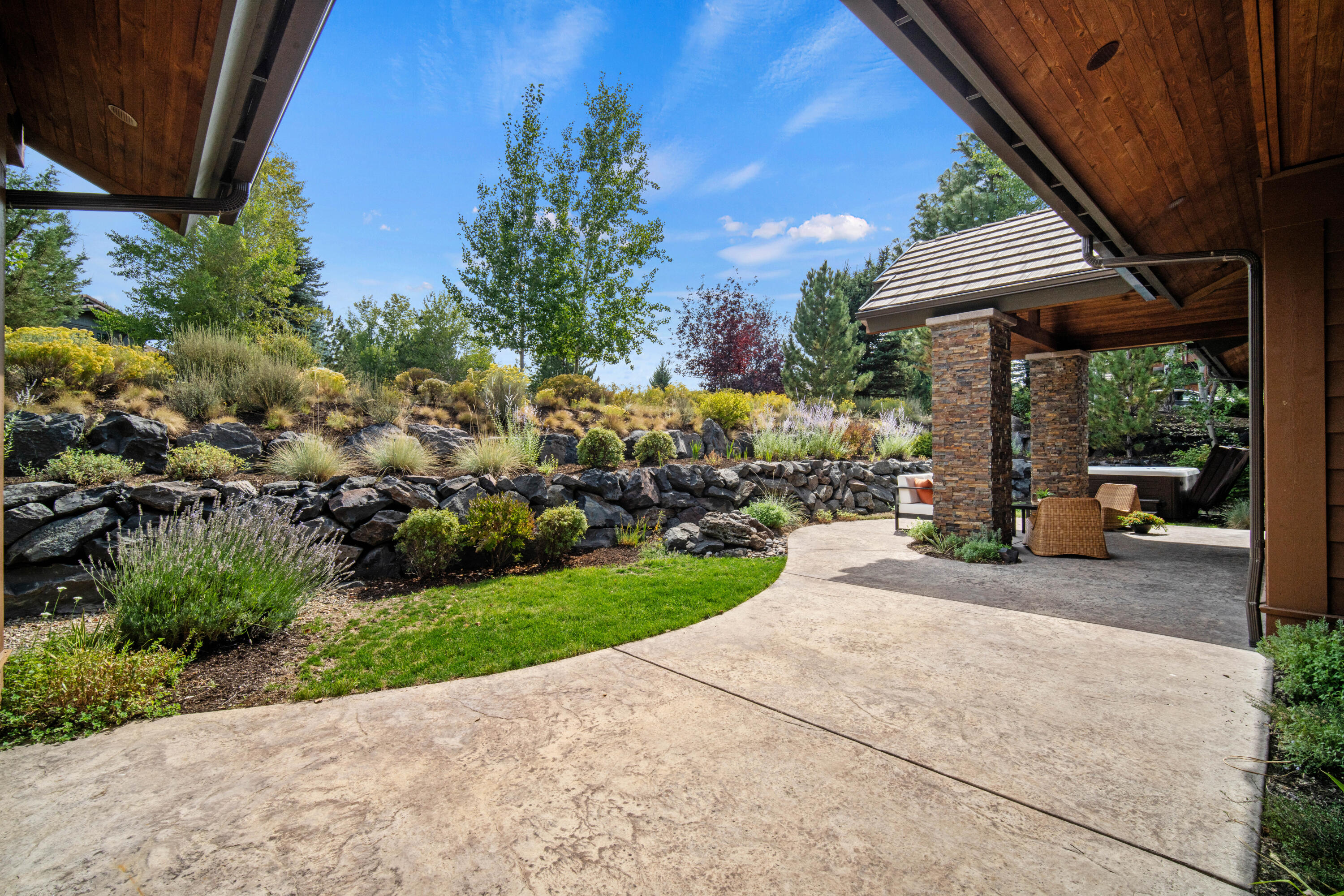 Broken Top - Residential