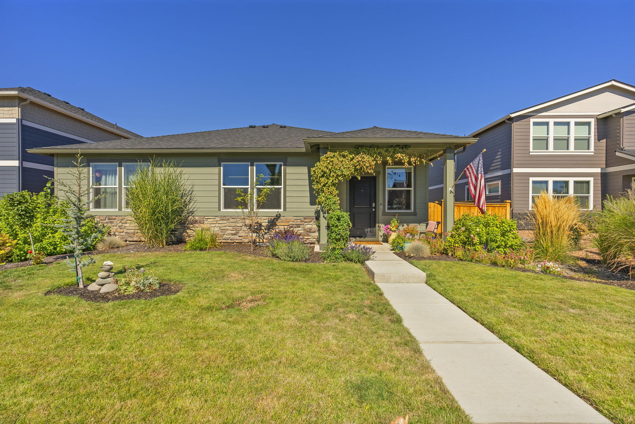 701 NE Union Loop