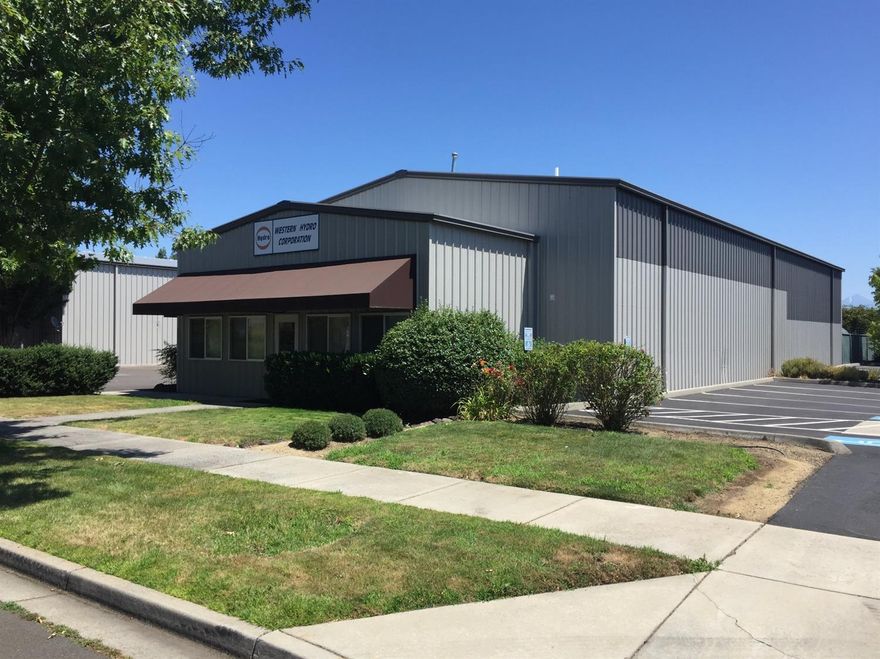 Leased Building until December 2019. 450 sq. ft. heated and airconditioned Office or Store Front, 4,500 sq. ft. (45' x 100') Free Span Warehouse. Features include: radiant ceiling heat, two ADA compliant bathrooms, three 12' x 14' over head roll up doors, 3- phase electrical, large 1/2 acre landscaped and paved partially fenced and gated parking lot. Building is dividable with 2 separate electrical meters and is expandable for future growth as the occupant's business grows! Convenient location with quick access to major highways (62 & I-5) and airport.