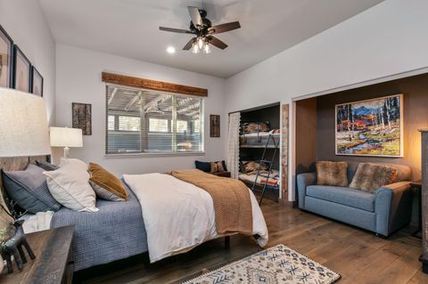 Tiny photo for 10258 Sundance Ridge Loop, Redmond, OR 97756 (MLS # 220217706)