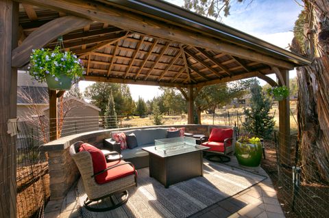 Tiny photo for 10258 Sundance Ridge Loop, Redmond, OR 97756 (MLS # 220217706)