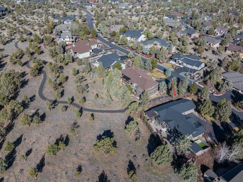 Tiny photo for 10258 Sundance Ridge Loop, Redmond, OR 97756 (MLS # 220217706)