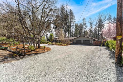 Tiny photo for 1973 Southgate Way, Grants Pass, OR 97527 (MLS # 220216452)
