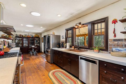 Tiny photo for 1973 Southgate Way, Grants Pass, OR 97527 (MLS # 220216452)