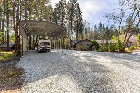 Tiny photo for 1973 Southgate Way, Grants Pass, OR 97527 (MLS # 220216452)