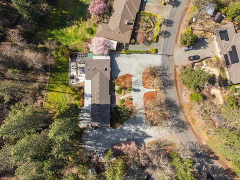 Tiny photo for 1973 Southgate Way, Grants Pass, OR 97527 (MLS # 220216452)