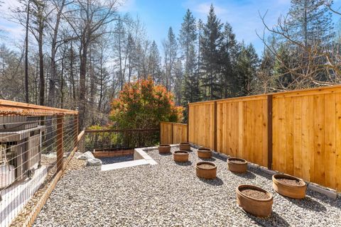 Tiny photo for 1973 Southgate Way, Grants Pass, OR 97527 (MLS # 220216452)