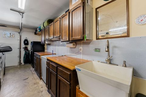 Tiny photo for 1973 Southgate Way, Grants Pass, OR 97527 (MLS # 220216452)