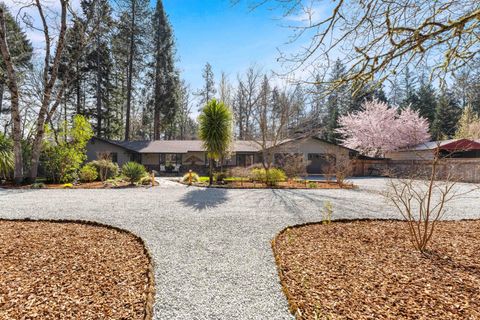 Tiny photo for 1973 Southgate Way, Grants Pass, OR 97527 (MLS # 220216452)