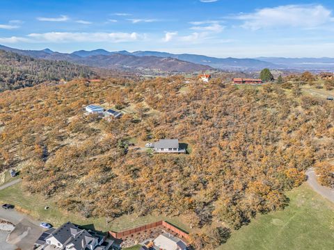 Tiny photo for 5977 Dark Hollow Road, Medford, OR 97501 (MLS # 220211955)