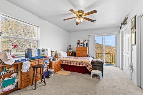 Tiny photo for 5977 Dark Hollow Road, Medford, OR 97501 (MLS # 220211955)