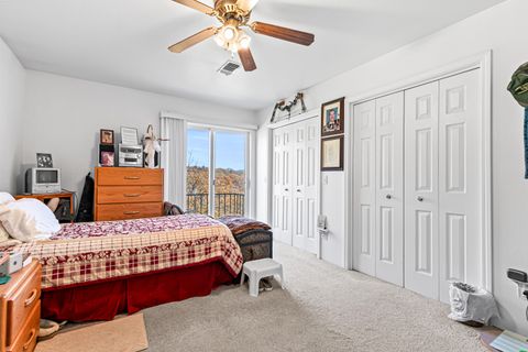 Tiny photo for 5977 Dark Hollow Road, Medford, OR 97501 (MLS # 220211955)