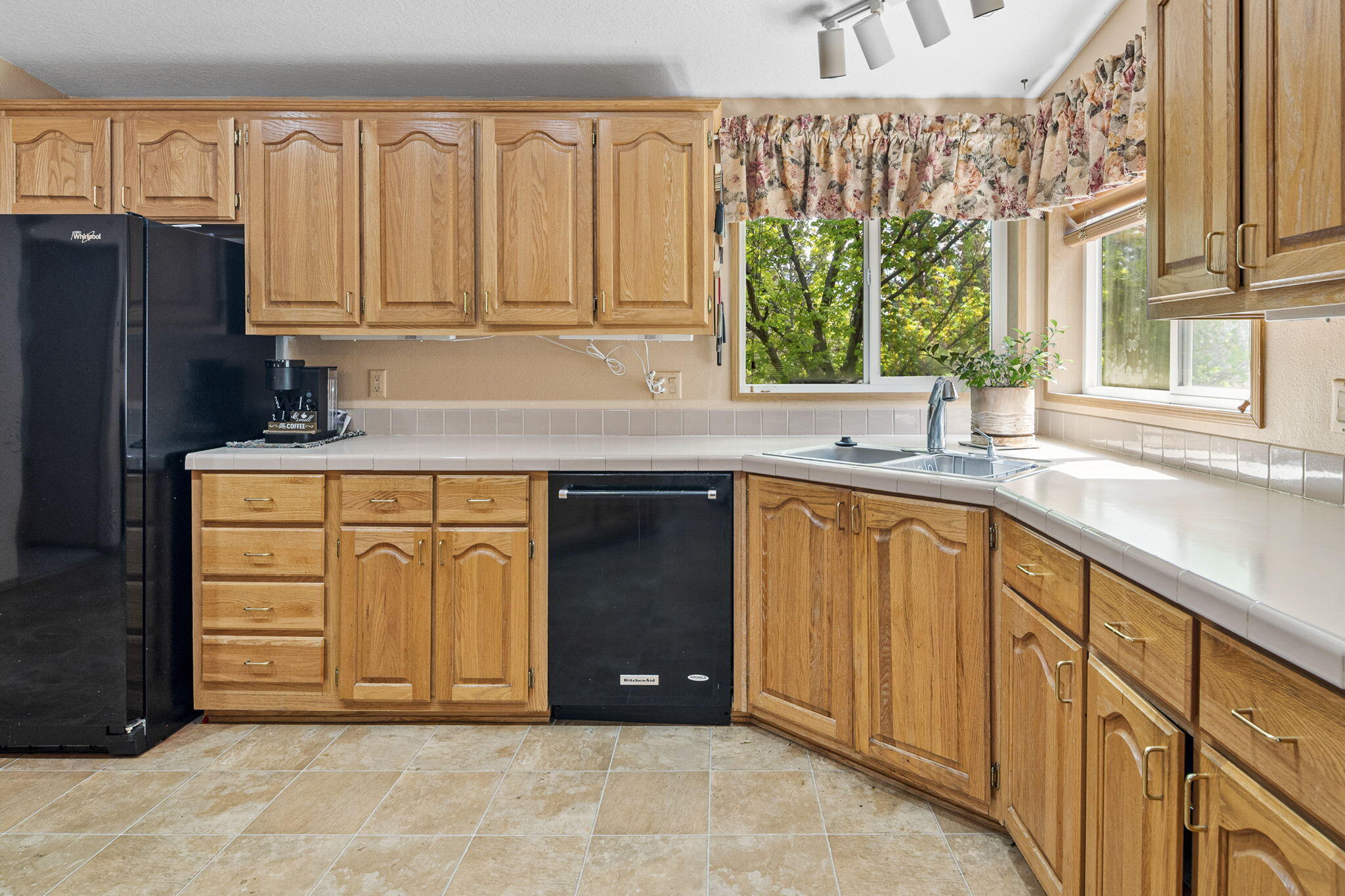 McKenzie Estates - Residential