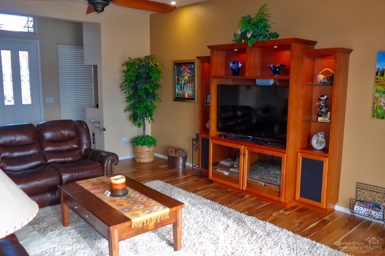 Eagle Crest - Residential