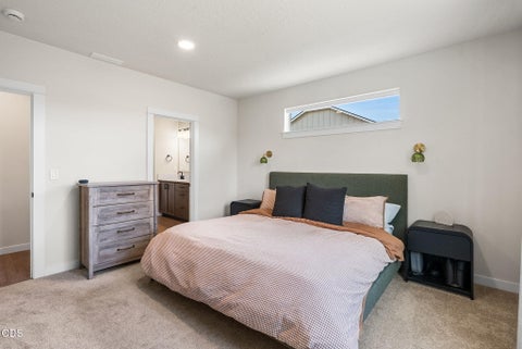 Tiny photo for 3289 NW 10th Place, Redmond, OR 97756 (MLS # 220223995)