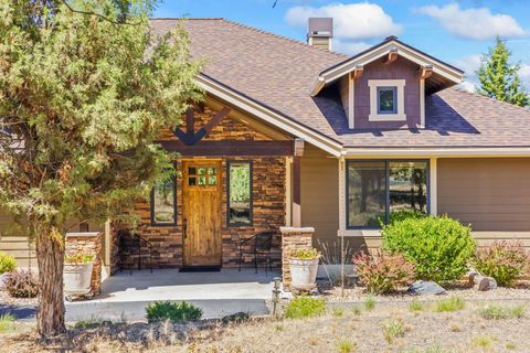 Tiny photo for 7581 SE Madison Avenue, Prineville, OR 97754 (MLS # 220215734)