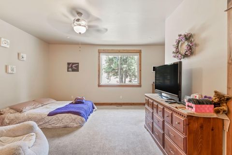 Tiny photo for 7581 SE Madison Avenue, Prineville, OR 97754 (MLS # 220215734)