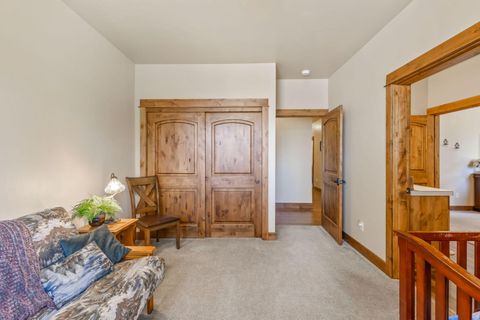 Tiny photo for 7581 SE Madison Avenue, Prineville, OR 97754 (MLS # 220215734)
