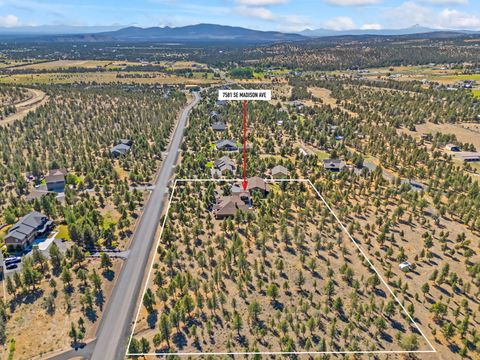 Tiny photo for 7581 SE Madison Avenue, Prineville, OR 97754 (MLS # 220215734)