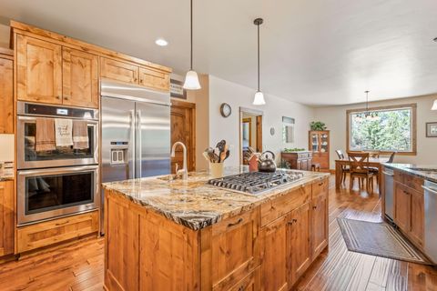Tiny photo for 7581 SE Madison Avenue, Prineville, OR 97754 (MLS # 220215734)