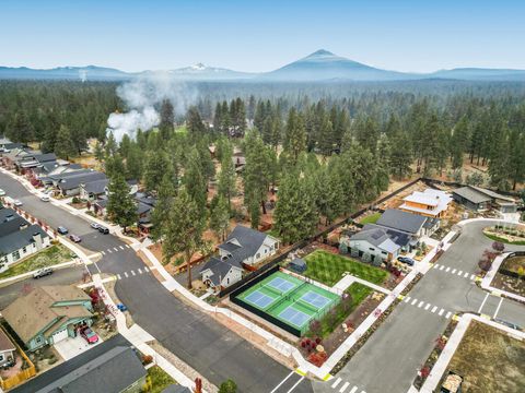 Tiny photo for 110 W Heising Drive, Sisters, OR 97759 (MLS # 220211694)