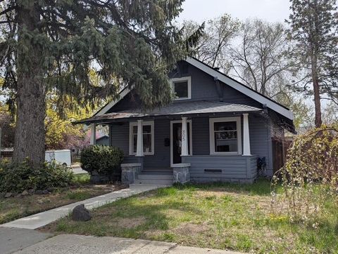 805 NW Georgia Avenue Bend OR 97703