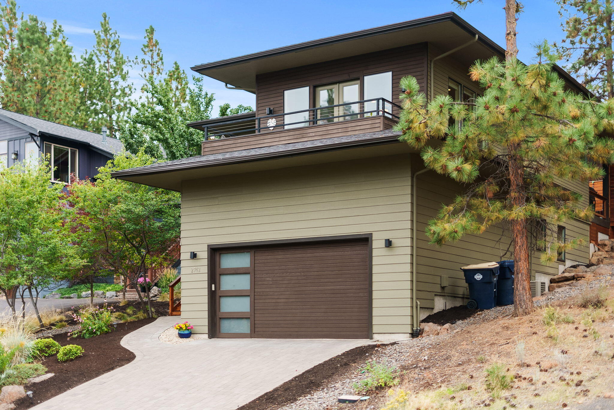 2742 NW Rainbow Ridge Drive