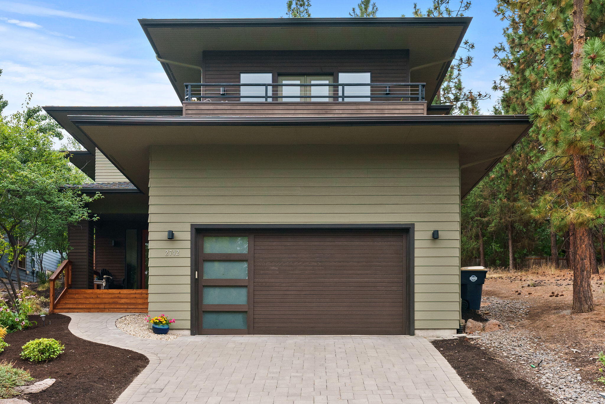2742 NW Rainbow Ridge Drive