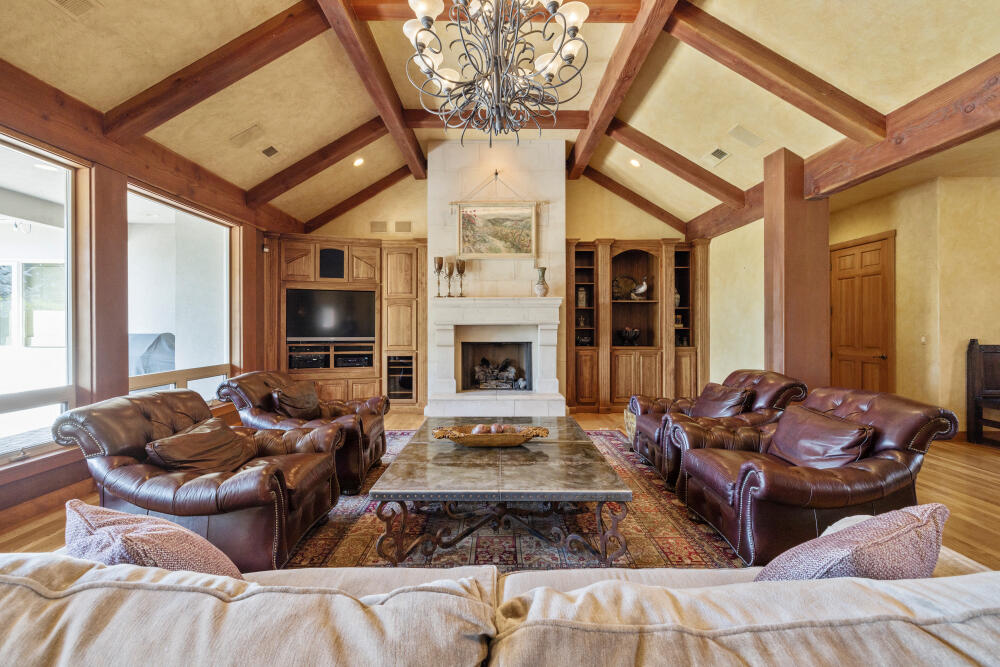 Shield Crest - Residential